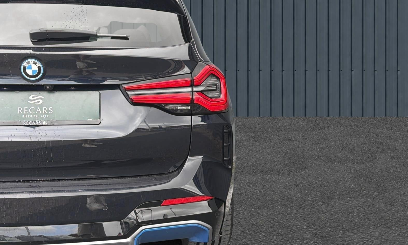 Sort BMW iX3 fra 2022