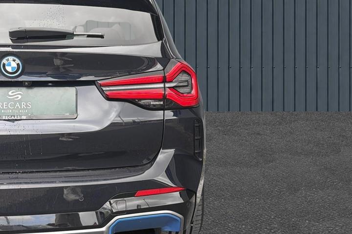 Sort BMW iX3 fra 2022