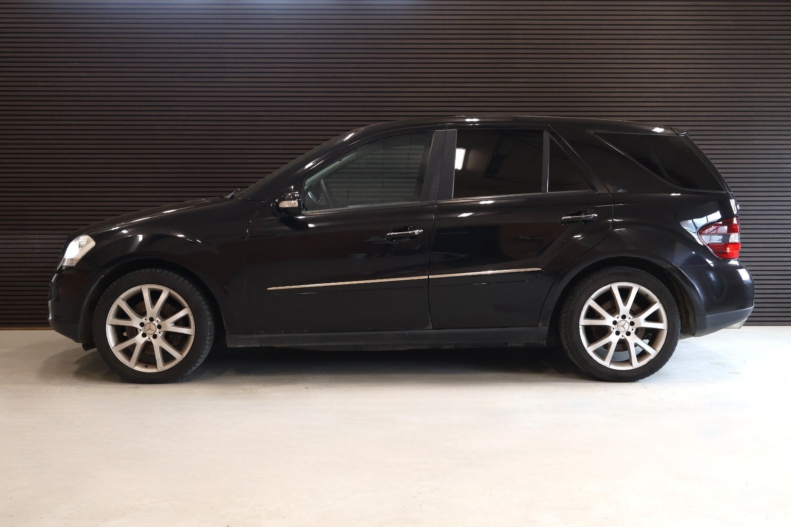 undefined Mercedes ML320 fra 2006 set udefra