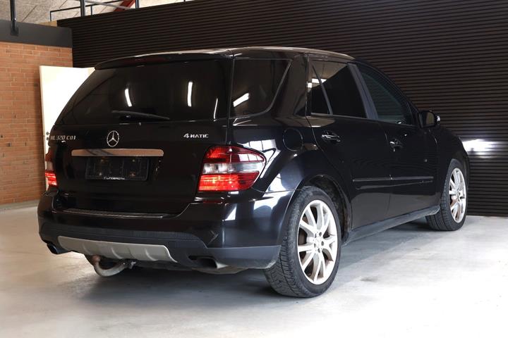 undefined Mercedes ML320 fra 2006