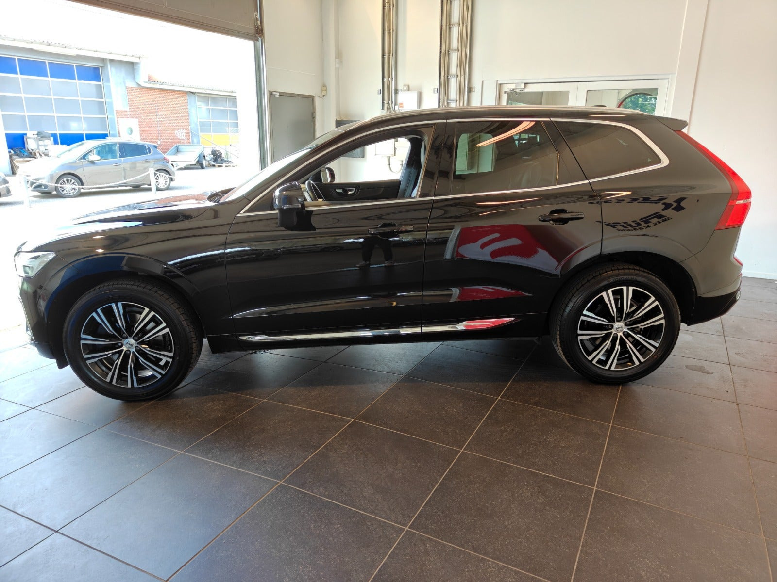 Sort Volvo XC60 fra 2022