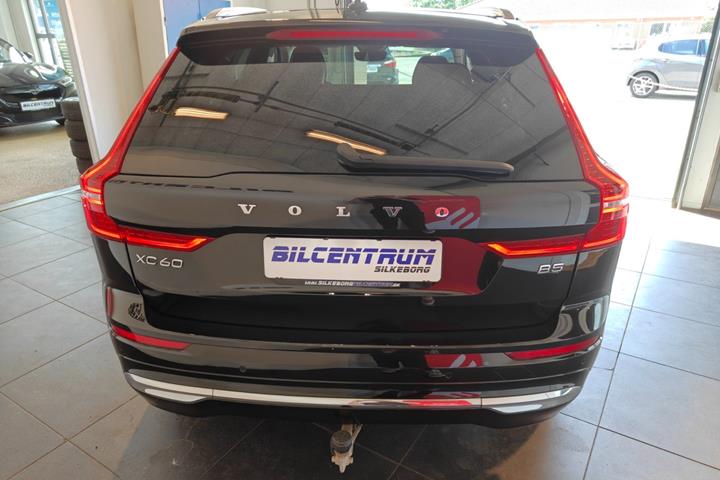 Sort Volvo XC60 fra 2022
