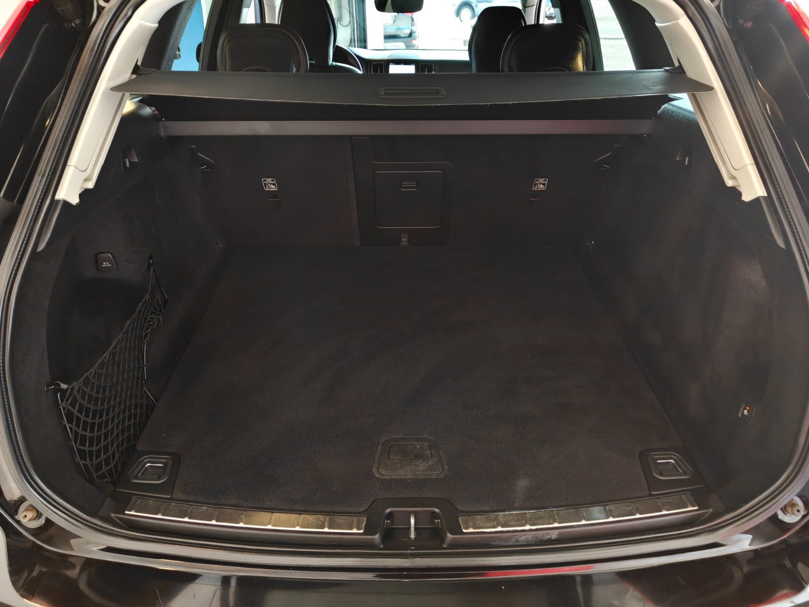 Sort Volvo XC60 fra 2022