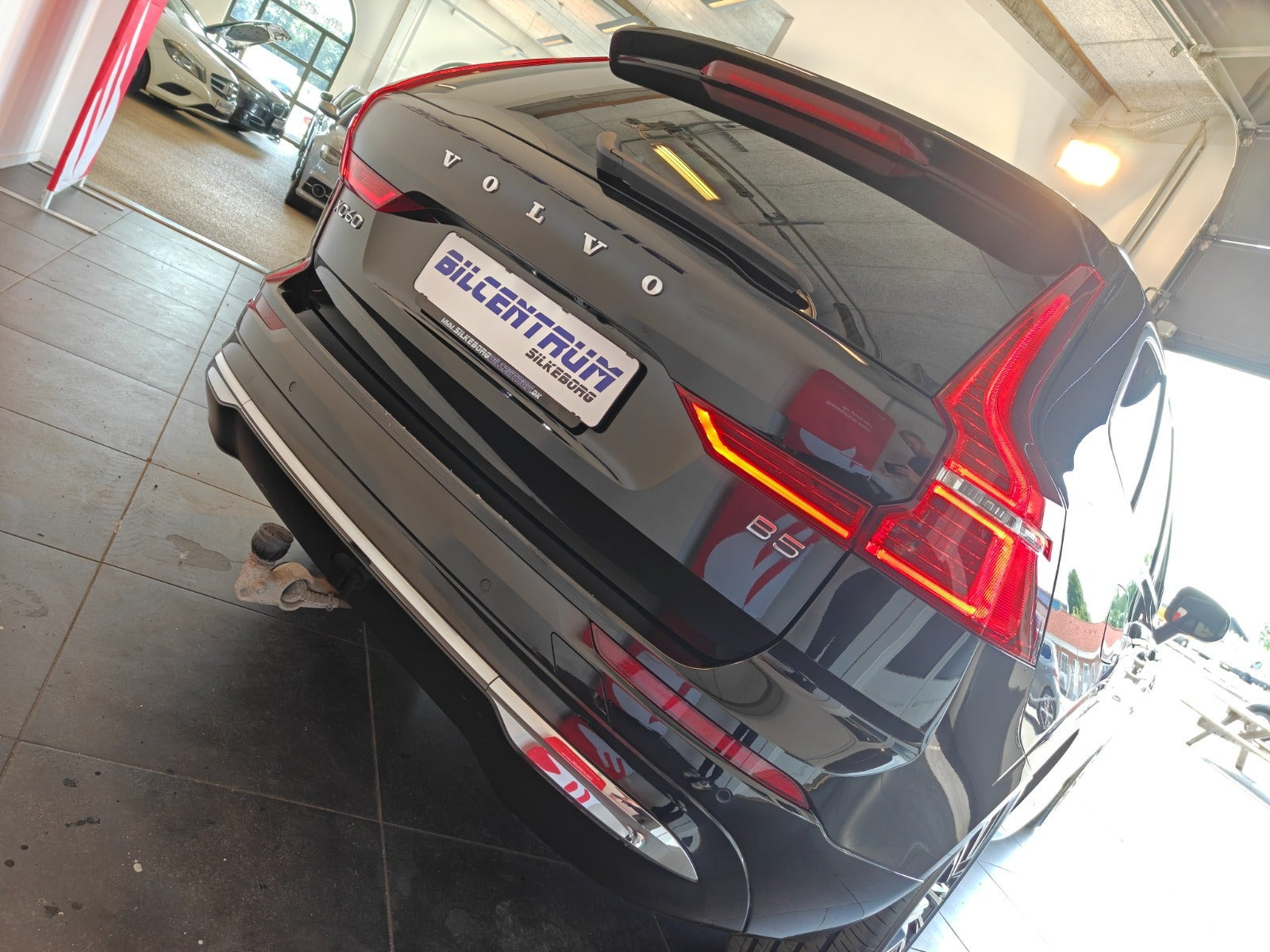 Sort Volvo XC60 fra 2022