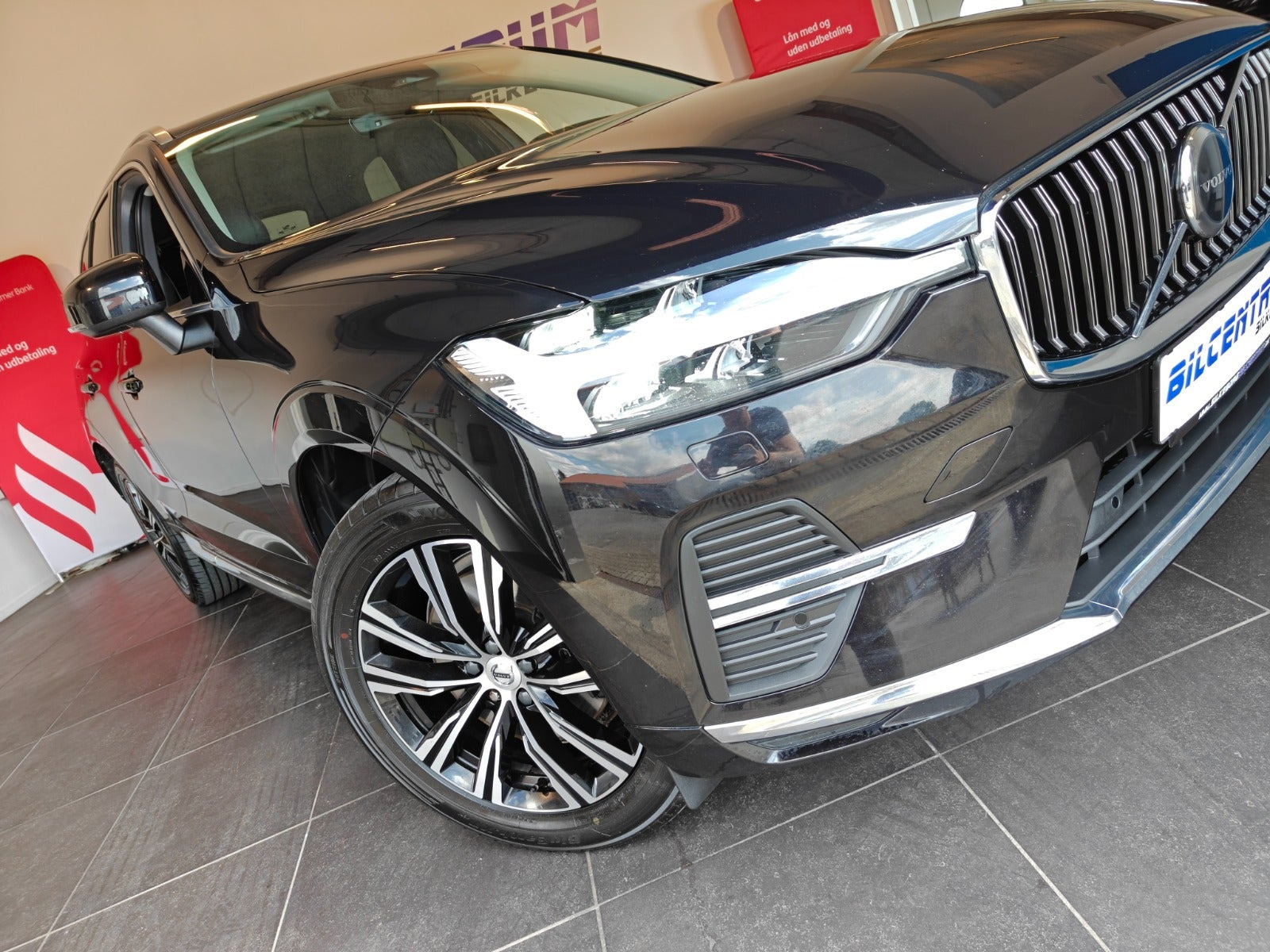 Sort Volvo XC60 fra 2022