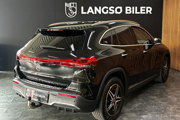 Sort Mercedes EQA250 fra 2022