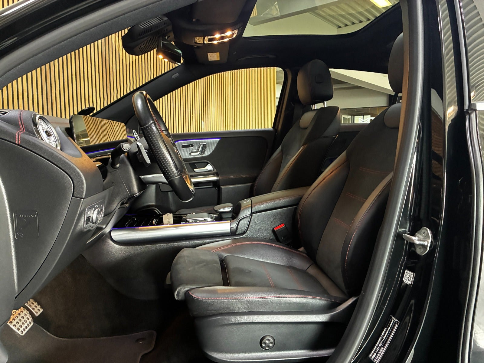 Sort Mercedes EQA250 fra 2022