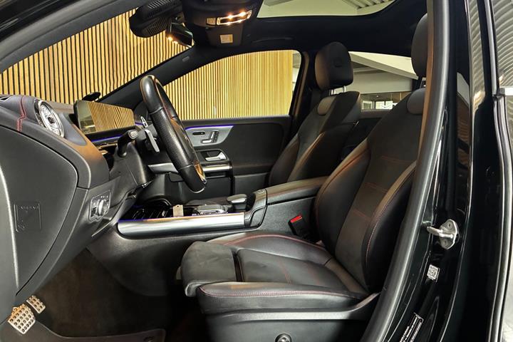 Sort Mercedes EQA250 fra 2022