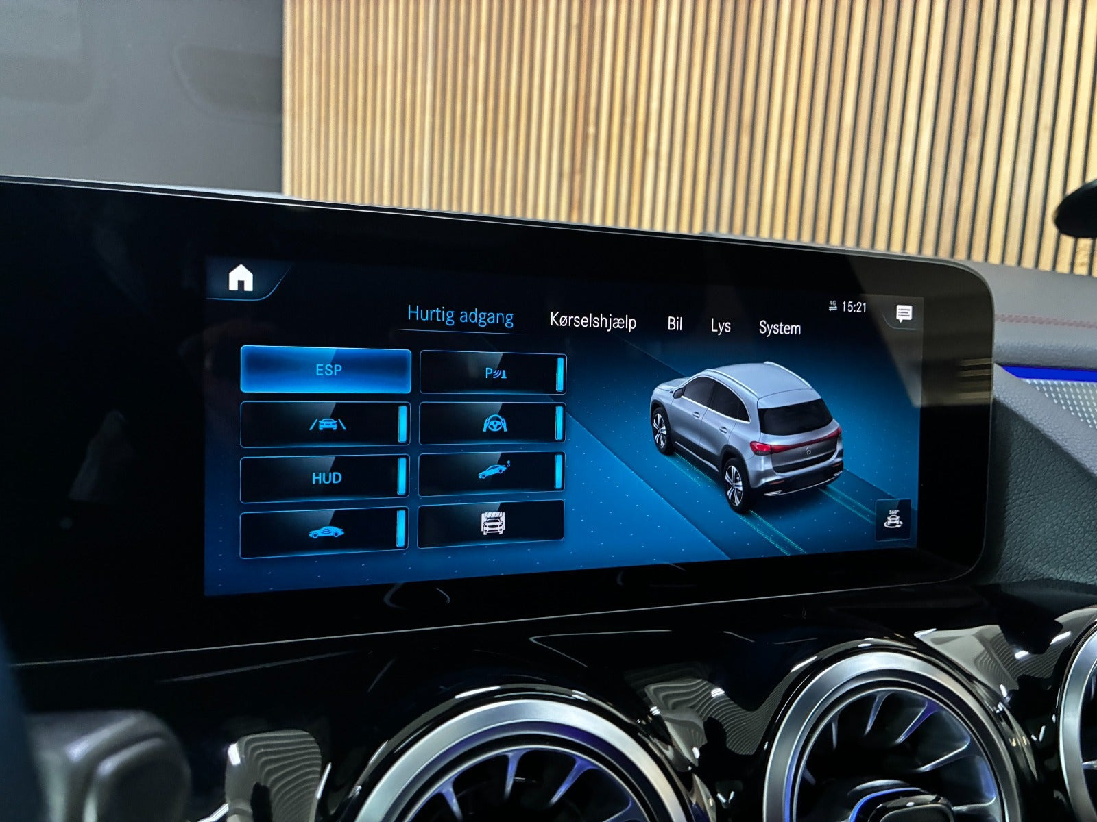 Sort Mercedes EQA250 fra 2022