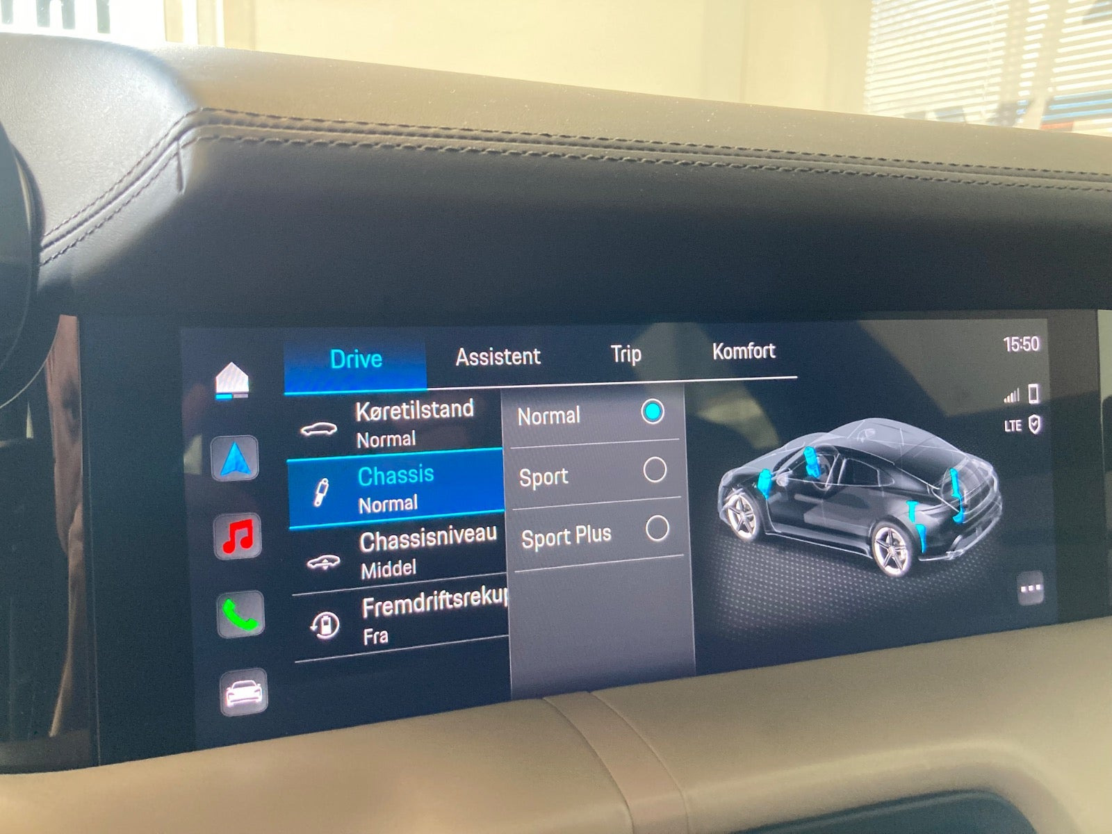 Sølv Porsche Taycan Turbo fra 2020