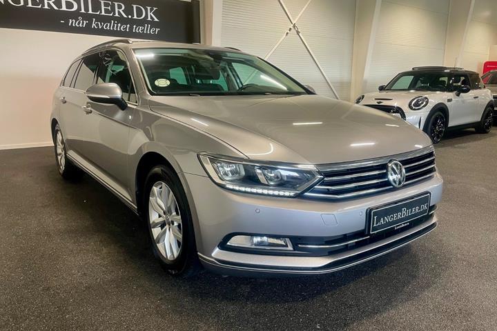 Sølv VW Passat fra 2019