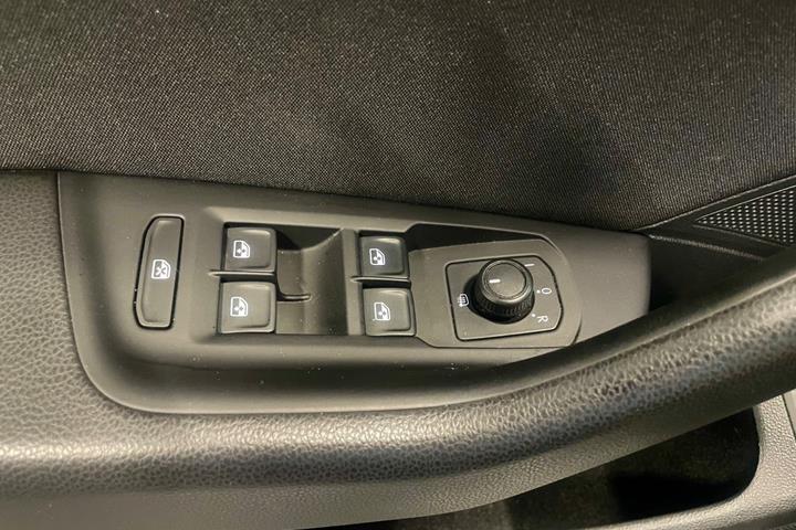 Sølv VW Passat fra 2019