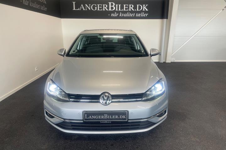 Sølv VW Golf VII fra 2019