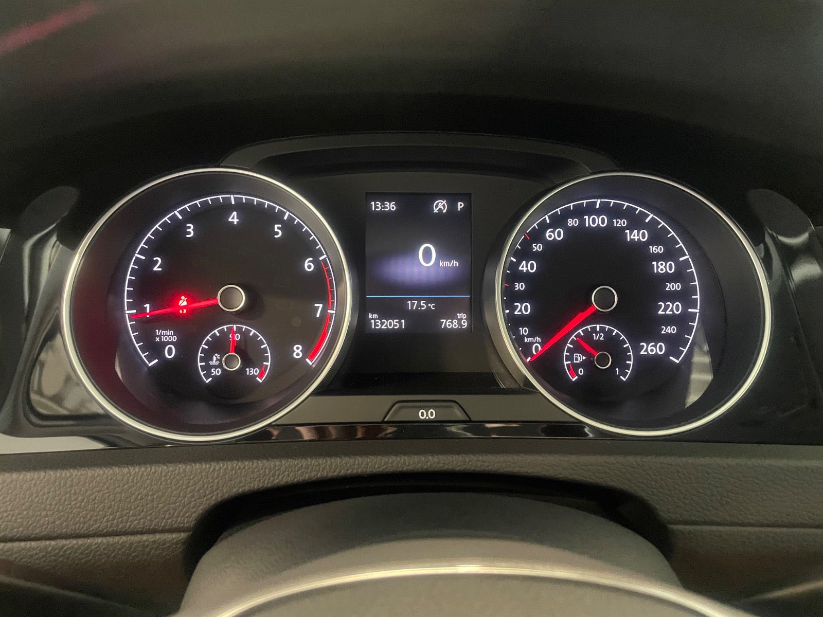 Sølv VW Golf VII fra 2019
