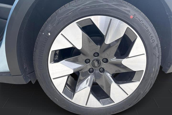 Blå Ford Explorer fra 2025