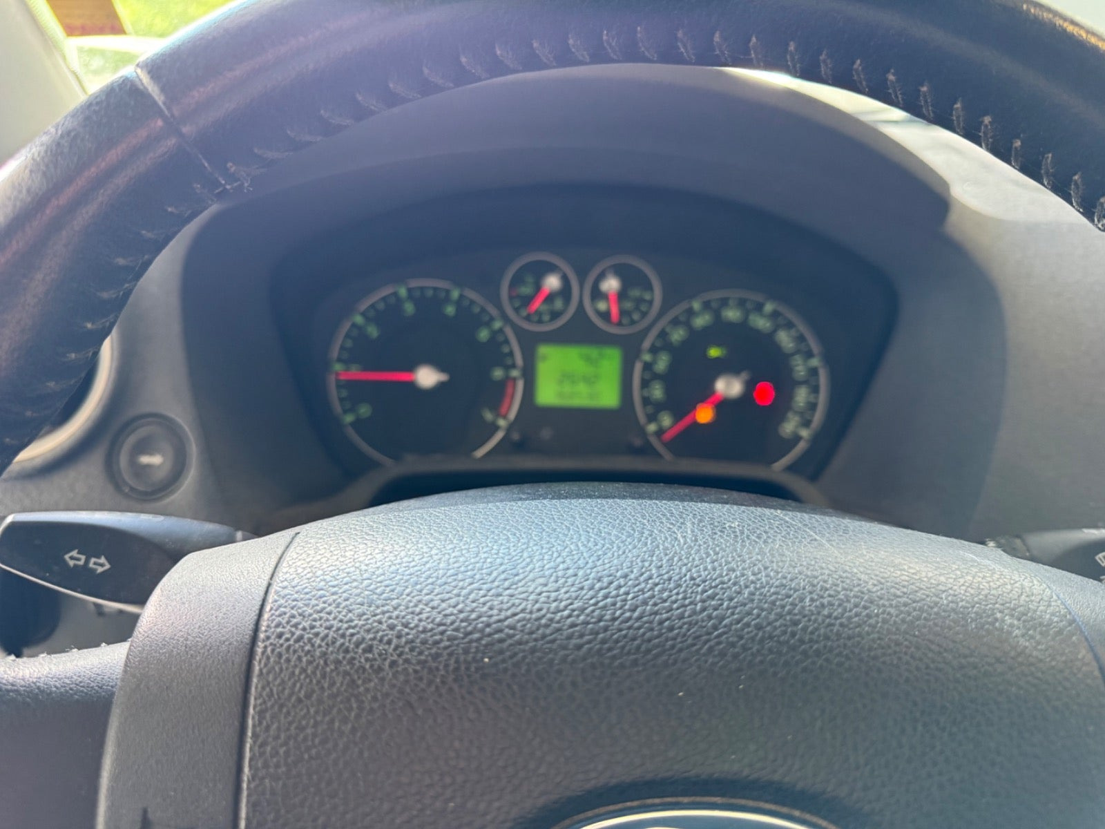 undefined Ford Fusion fra 2008 set indefra