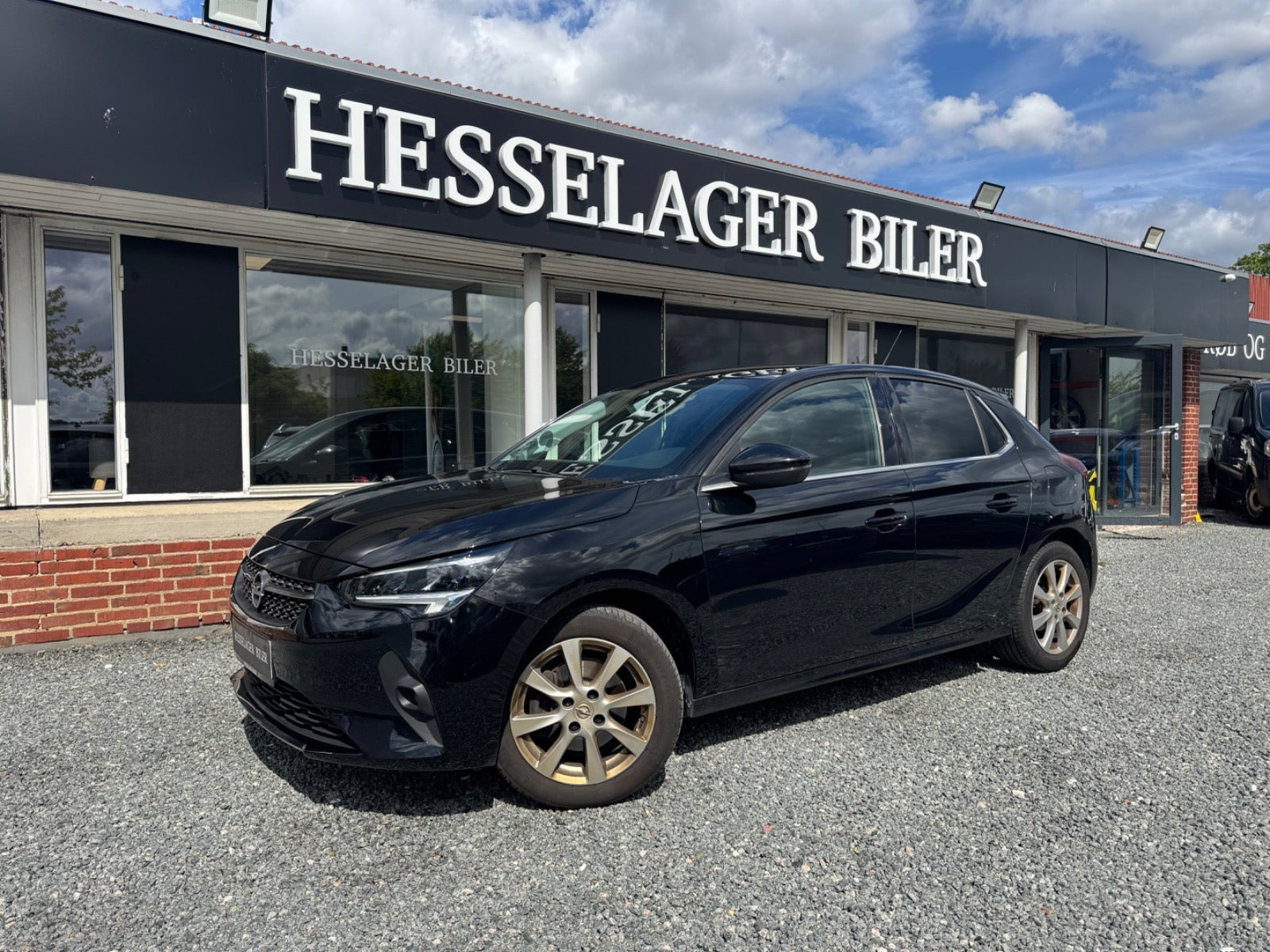 Sort Opel Corsa fra 2020
