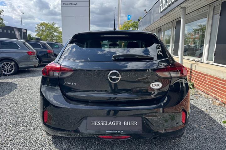 Sort Opel Corsa fra 2020
