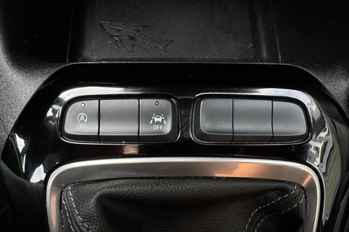 Sort Opel Corsa fra 2020