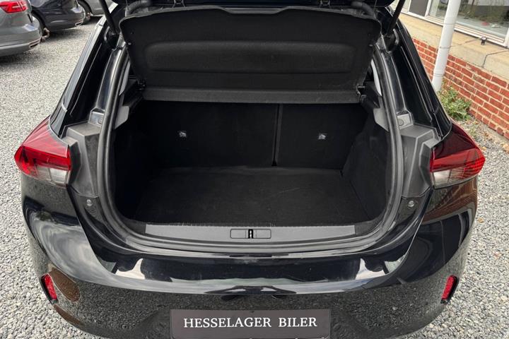 Sort Opel Corsa fra 2020