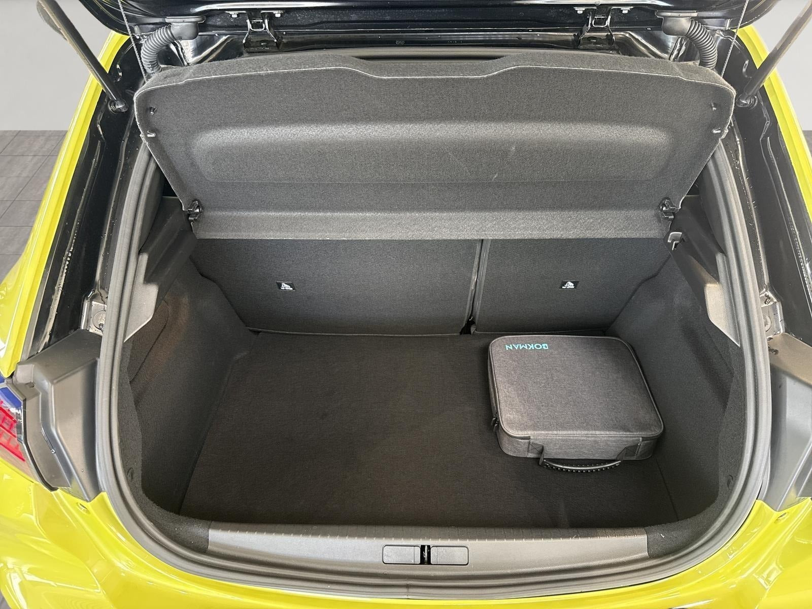 undefined Peugeot e-208 fra 2024