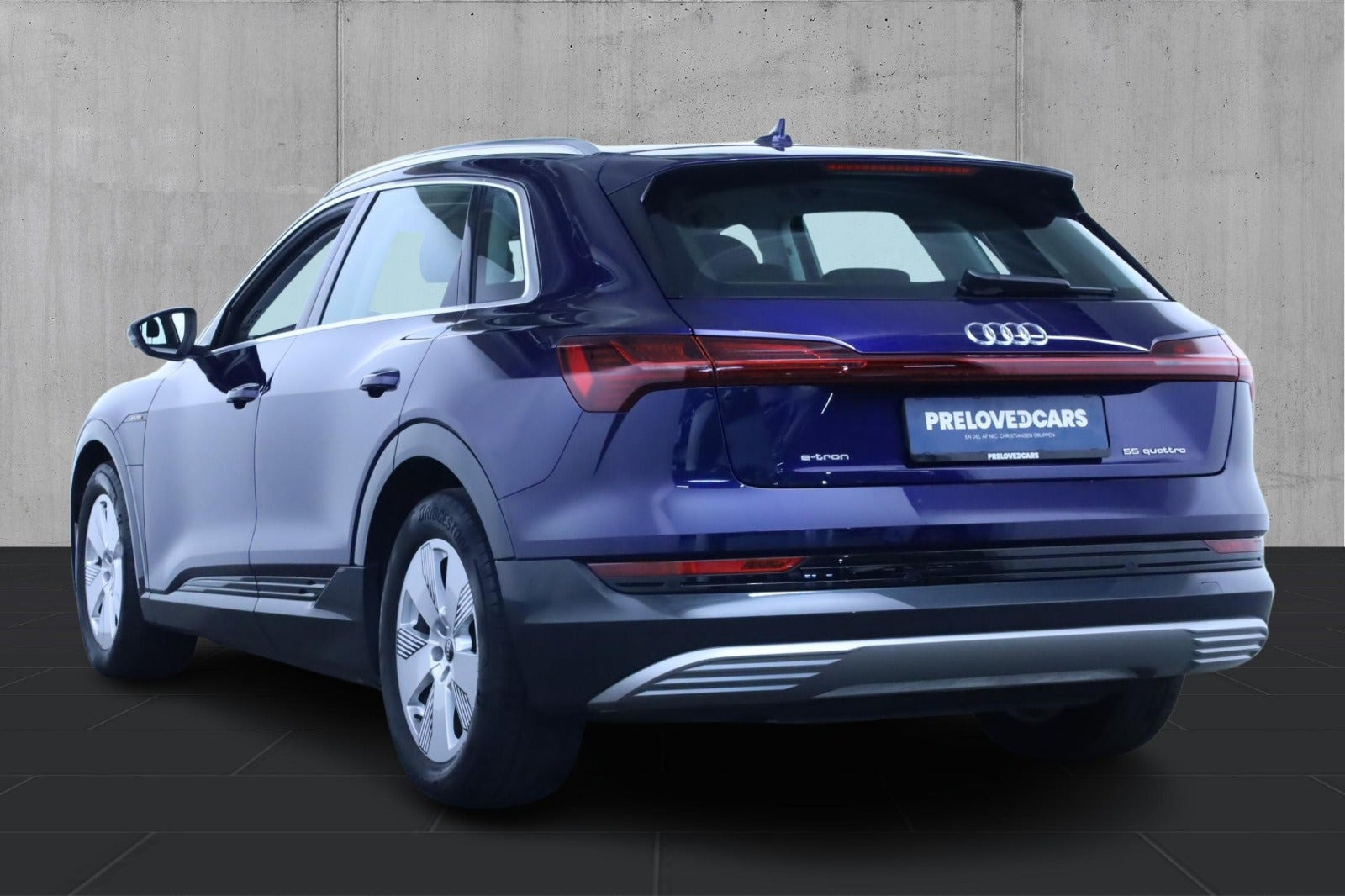 Blå Audi e-tron fra 2022