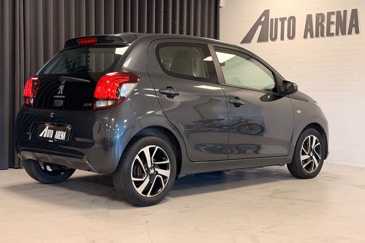 Grå Peugeot 108 fra 2019