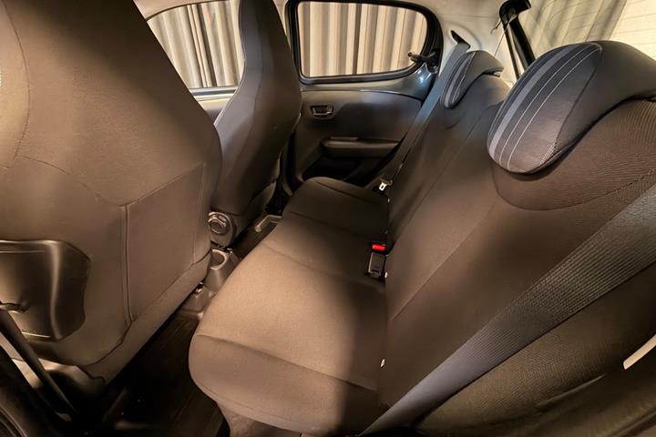 Grå Peugeot 108 fra 2019
