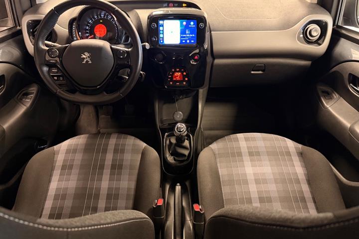 Grå Peugeot 108 fra 2019