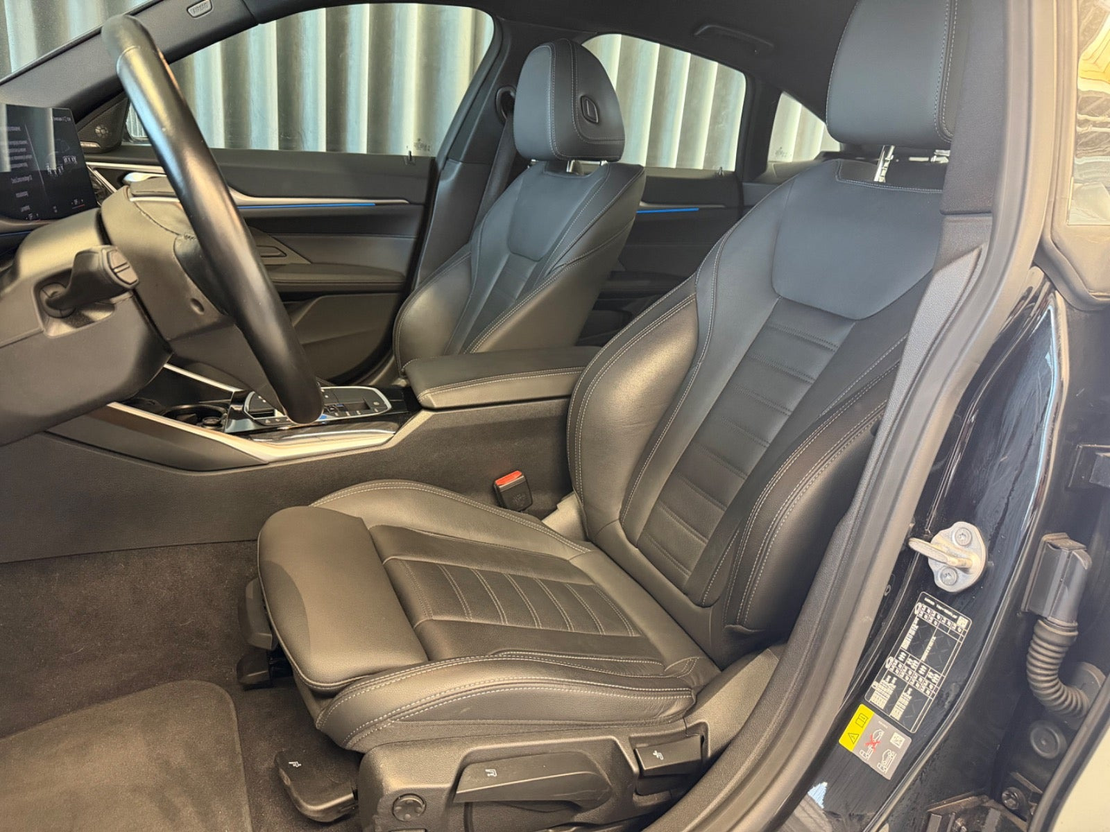 Sort BMW i4 fra 2023