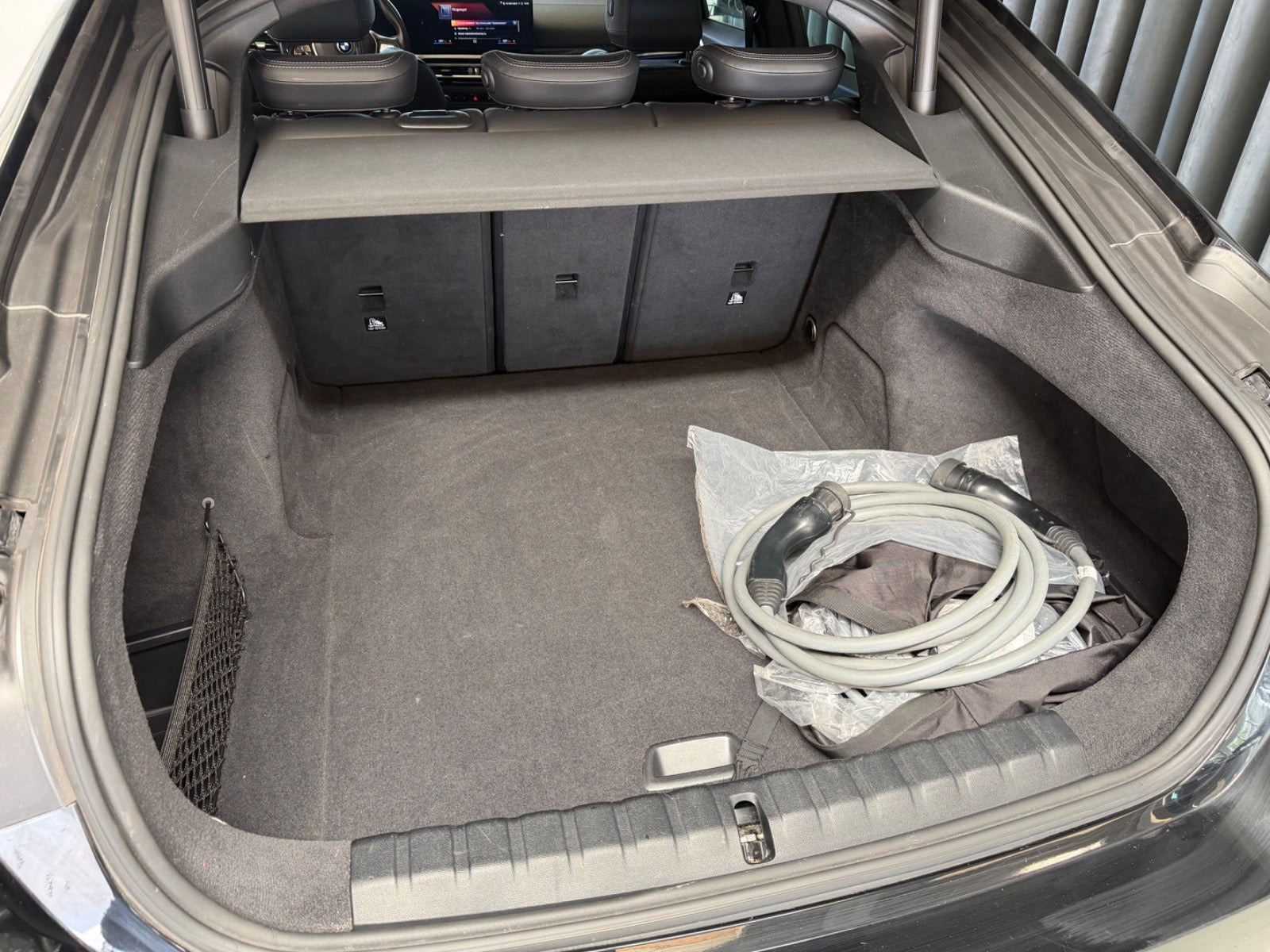 Sort BMW i4 fra 2023
