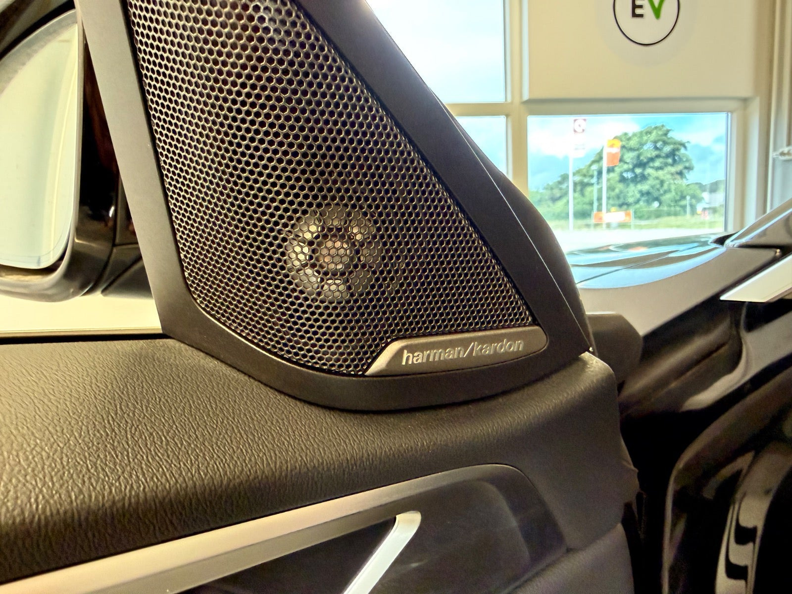 Sort BMW i4 fra 2023