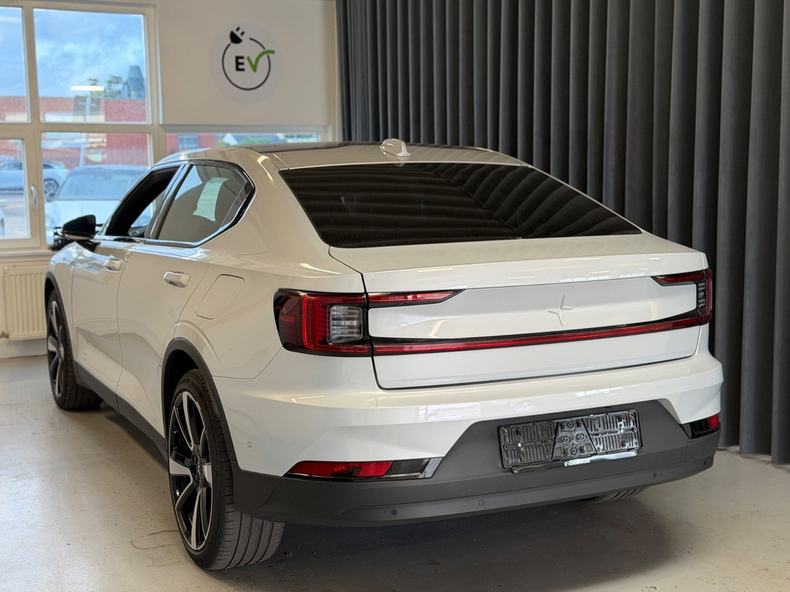 Hvid Polestar 2 fra 2021