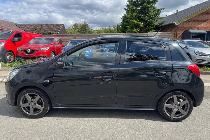 undefined Mitsubishi Space Star fra 2015
