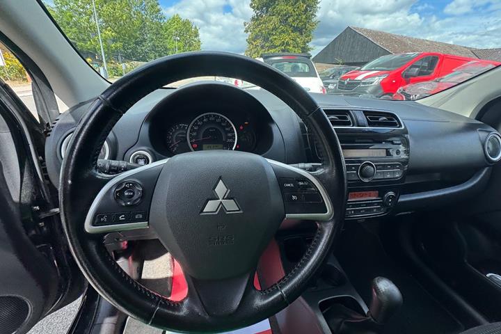 undefined Mitsubishi Space Star fra 2015