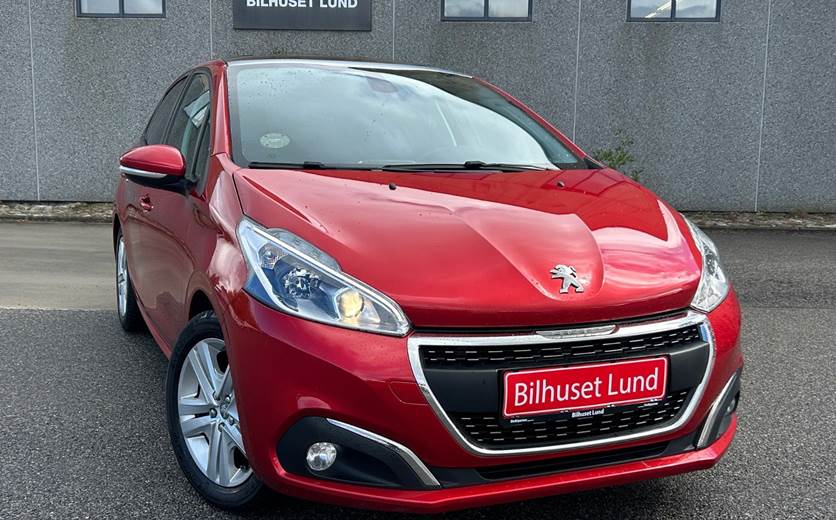 Peugeot 208 1,2 VTi 82 Signature Sky