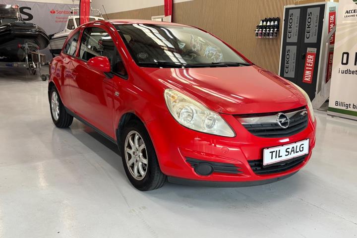 Rød Opel Corsa fra 2008