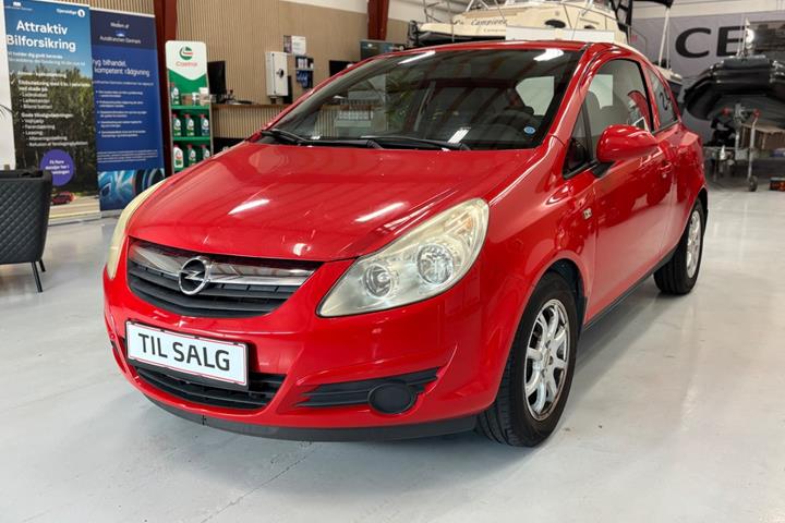 Rød Opel Corsa fra 2008