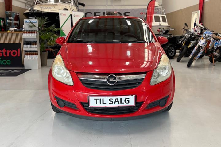 Rød Opel Corsa fra 2008