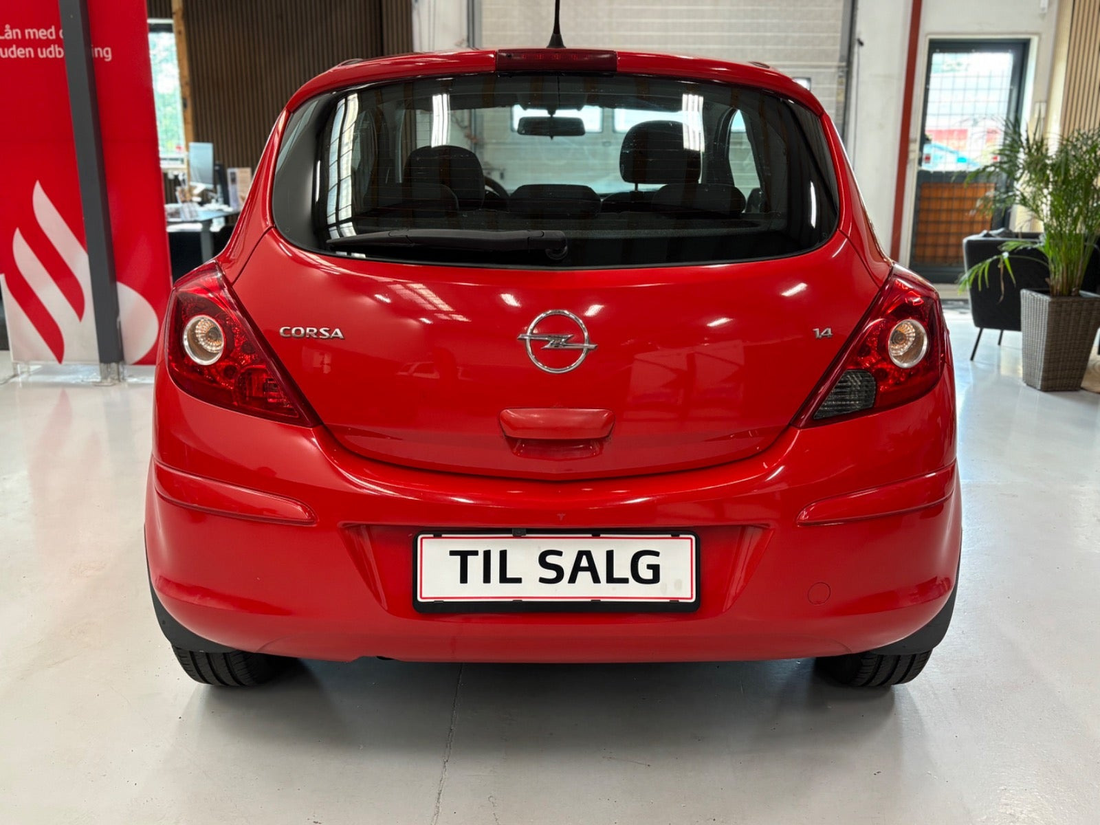 Rød Opel Corsa fra 2008