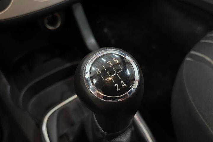 Rød Opel Corsa fra 2008