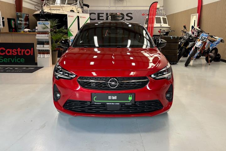 Rød Opel Corsa-e fra 2023