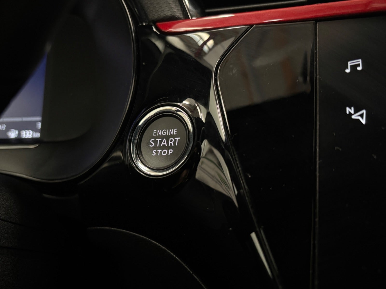 Rød Opel Corsa-e fra 2023