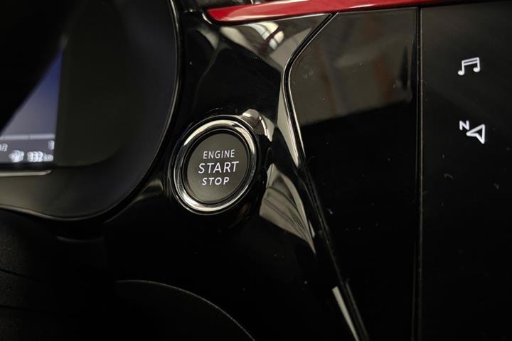 Rød Opel Corsa-e fra 2023