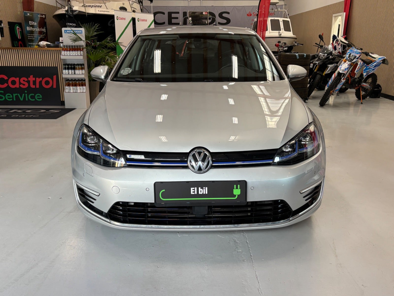 Sølv VW e-Golf VII fra 2019