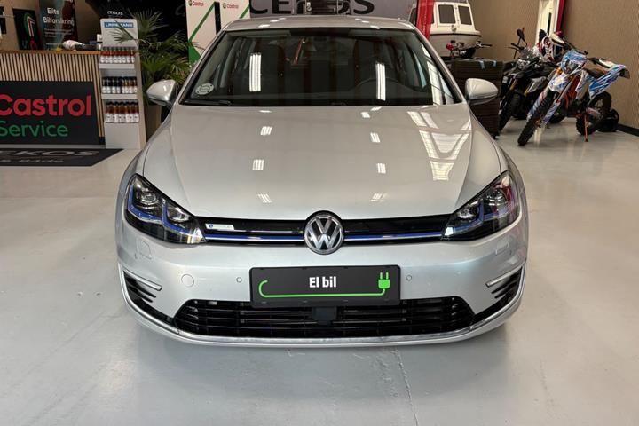 Sølv VW e-Golf VII fra 2019