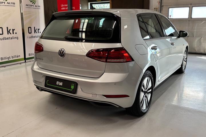 Sølv VW e-Golf VII fra 2019