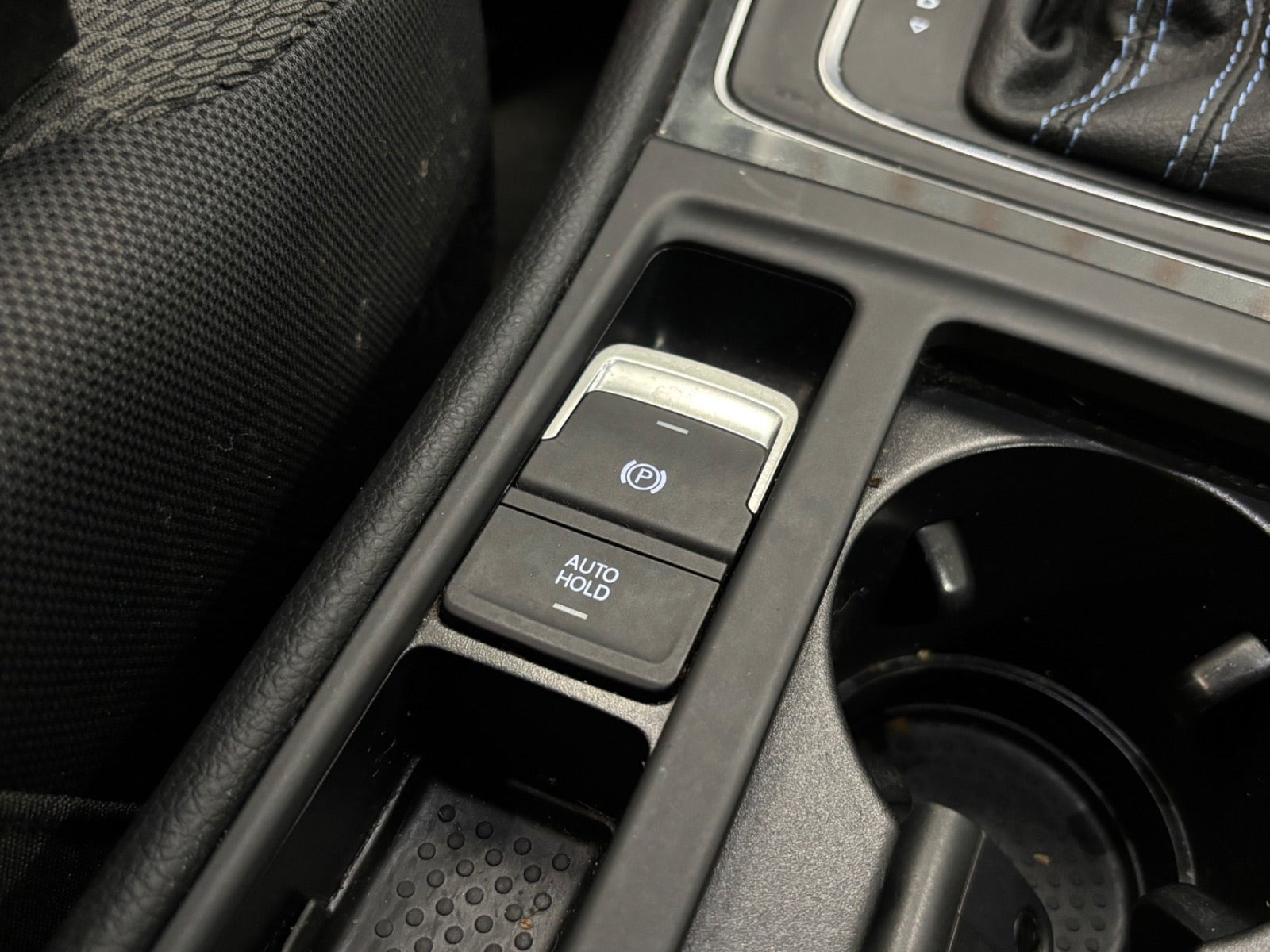 Sølv VW e-Golf VII fra 2019