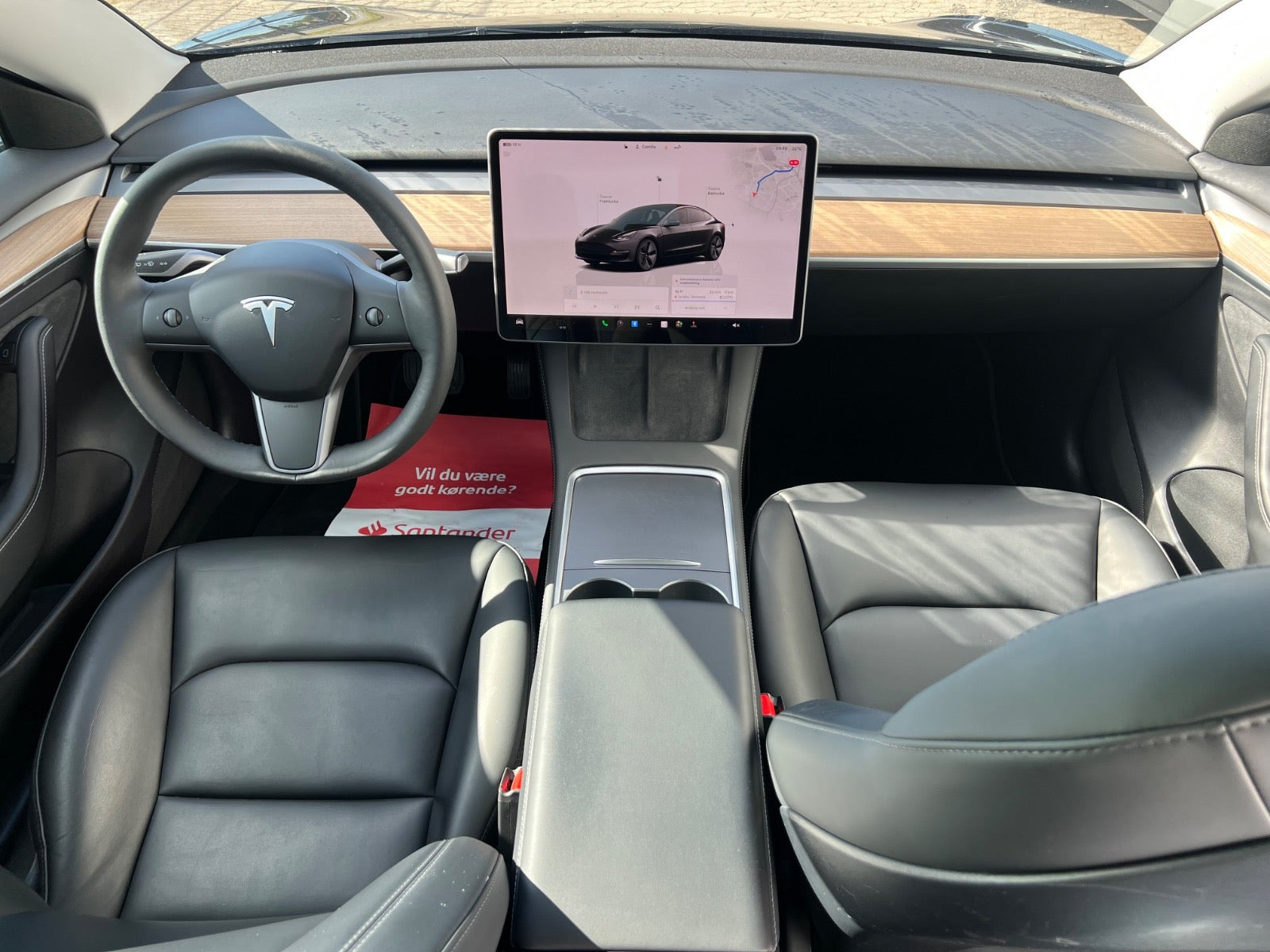 Sort Tesla Model 3 fra 2023