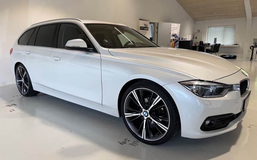 BMW 320i 2,0 Touring aut.